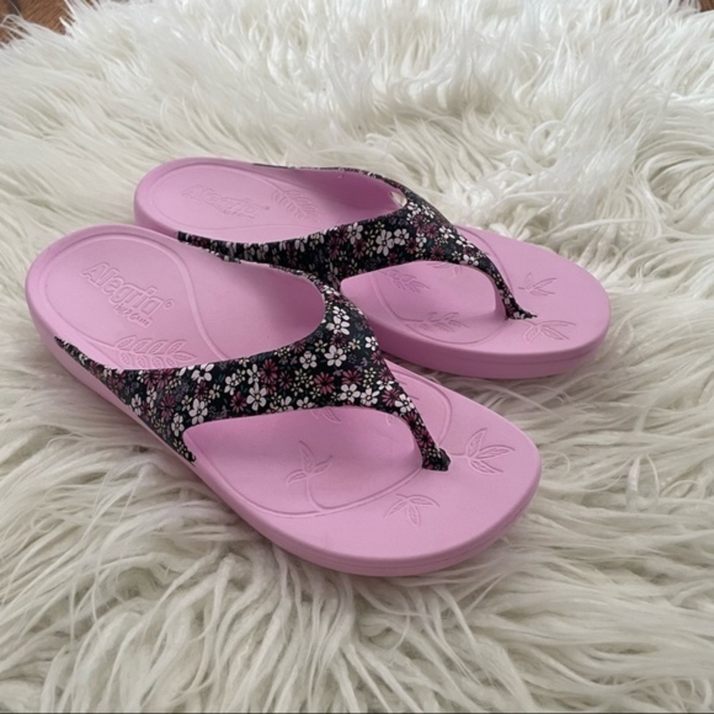 Alegria Ode pink floral slip on thong sandals size 41